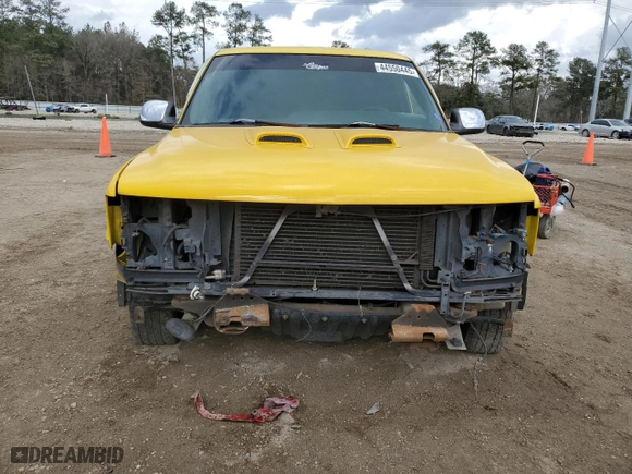 2002 Chevrolet Silverado 1500 LS with VIN 1GCEC14V02Z263127, listed as a Copart auction lot 44550445 with 215,471 mi miles and Salvage Title. Bid and sale history available at carsss.com. Image 5.