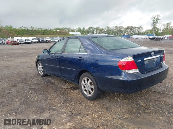 2005 Toyota Camry LE with VIN 4T1BF30K15U086182, listed as a IAAI auction lot 42204900 with 139,684 mi miles and . Bid and sale history available at DreamBid. Image 3.