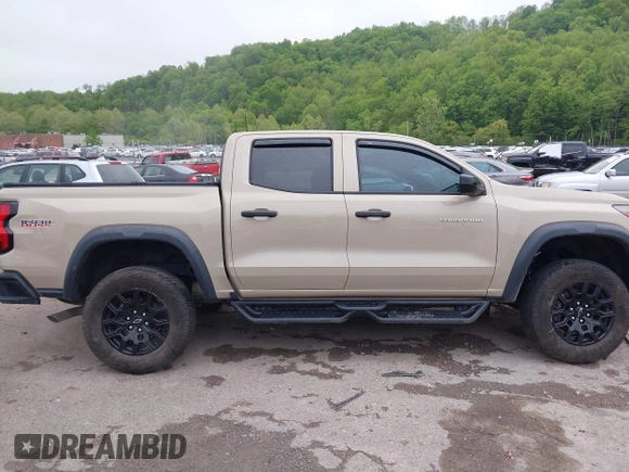 2024 Chevrolet Colorado 4WD Trail Boss with VIN 1GCPTEEK2R1155752, listed as a IAAI auction lot 42211659 with 28,428 mi miles and . Bid and sale history available at DreamBid. Image 14.