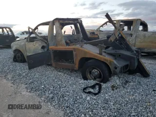 2005 Ford F-350 z VIN 1FDWF36P15EA24991, wystawiony jako Copart lot #46443955 z przebiegiem Nie podano mil oraz Szkoda całkowita • Salvage title. Historia ofert i sprzedaży dostępna na DreamBid. Obrazek 2.