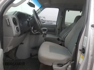 2013 Ford Econoline Passenger XL с VIN 1FBSS3BLXDDA73441, выставлен на аукционе Copart как лот 41402315 с пробегом 116 086 миль миль и Списание • Salvage title. История ставок и продаж доступна на DreamBid. Изображение 7.