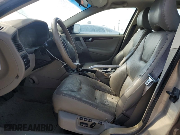2004 Volvo V70 XC70 with VIN YV1SZ59H841163932, listed as a Copart auction lot 73984504 with 0 mi miles and Non Repairable. Bid and sale history available at carsss.com. Image 7.