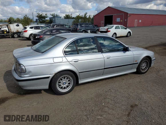 2000 BMW 5 Series 528iA with VIN WBADM6346YGU10549, listed as a Copart auction lot 75047164 with 324,945 mi miles and Salvage Title. Bid and sale history available at carsss.com. Image 3.