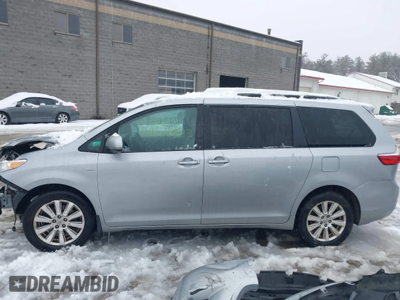 2017 Toyota Sienna XLE with VIN 5TDDZ3DC1HS162080, listed as a IAAI auction lot 41424523 with 92,288 mi miles and . Bid and sale history available at carsss.com. Image 15.