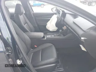 2021 Mazda 3 Select с VIN JM1BPBBL3M1334417, выставлен на аукционе IAAI как лот 42296677 с пробегом 37 142 миль миль и . История ставок и продаж доступна на DreamBid. Изображение 5.