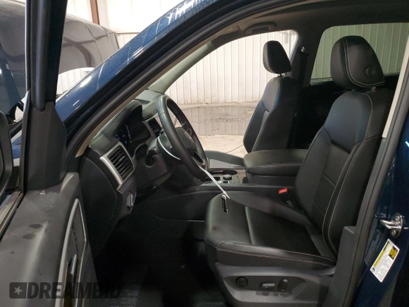 2023 Volkswagen Atlas SE with VIN 1V2KP2CA0PC546924, listed as a Copart auction lot 77533534 with 47,127 mi miles and Salvage title. Bid and sale history available at DreamBid. Image 7.