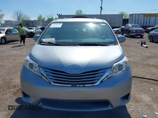 2015 Toyota Sienna LE AAS with VIN 5TDKK3DC5FS642583, listed as a IAAI auction lot 42110445 with 61,668 mi miles. Bid and sale history available at carsss.com. Image 12.