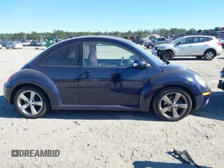 2006 Volkswagen New Beetle Coupe with VIN 3VWSW31C76M418768, listed as a IAAI auction lot 41282506 with 1 mi miles. Bid and sale history available at carsss.com. Image 13.