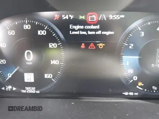 2021 Volvo XC90 Momentum z VIN YV4A221K6M1689257, wystawiony jako IAAI lot #42104985 z przebiegiem 56 532 mil mil oraz . Historia ofert i sprzedaży dostępna na DreamBid. Obrazek 16.