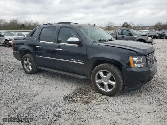 2013 Chevrolet Avalanche LTZ with VIN 3GNTKGE78DG317989, listed as a Copart auction lot 49081065 with 122,696 mi miles and Salvage Title. Bid and sale history available at carsss.com. Image 4.