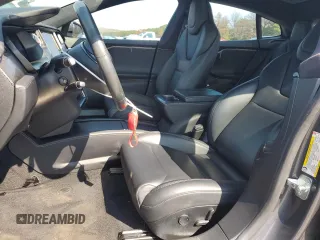 2019 Tesla Model S 100D с VIN 5YJSA1E42KF312803, выставлен на аукционе Copart как лот 71246484 с пробегом 89 820 миль миль и На запчасти • Non repairable. История ставок и продаж доступна на DreamBid. Изображение 7.