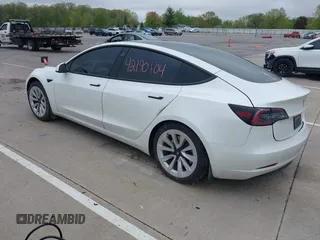 2023 Tesla Model 3 с VIN 5YJ3E1EA3PF563240, выставлен на аукционе IAAI как лот 42190104 с пробегом 32 596 миль миль и . История ставок и продаж доступна на DreamBid. Изображение 3.