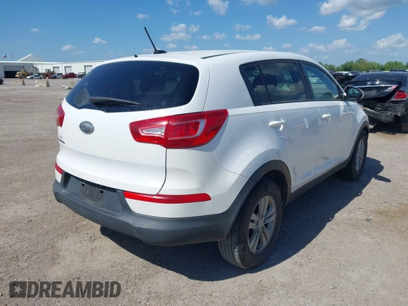 2011 Kia Sportage LX with VIN KNDPB3A26B7114119, listed as a IAAI auction lot 42105997 with 186,432 mi miles and . Bid and sale history available at carsss.com. Image 4.