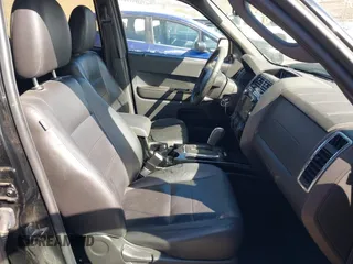 2009 Ford Escape Limited z VIN 1FMCU04G19KA37807, wystawiony jako IAAI lot #41625405 z przebiegiem 169 259 mil mil oraz . Historia ofert i sprzedaży dostępna na DreamBid. Obrazek 5.