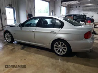 2011 BMW 3 Series 328i xDrive z VIN WBAPK5C50BA658828, wystawiony jako Copart lot #56841665 z przebiegiem 138 640 mil mil oraz Szkoda całkowita • Salvage title. Historia ofert i sprzedaży dostępna na DreamBid. Obrazek 2.
