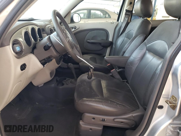 2002 Chrysler PT Cruiser Limited z VIN 3C8FY68B02T373703, wystawiony jako Copart lot #58559905 z przebiegiem 133 681 mil mil oraz Szkoda całkowita • Salvage title. Historia ofert i sprzedaży dostępna na DreamBid. Obrazek 7.