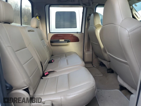 2006 Ford F-350 XL с VIN 1FTWW33P46EC87793, выставлен на аукционе Copart как лот 42905885 с пробегом 220 874 миль миль и Списание • Salvage title. История ставок и продаж доступна на DreamBid. Изображение 10.