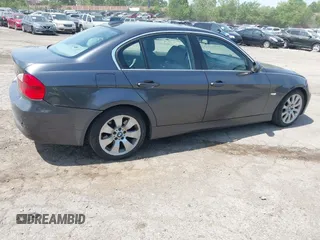 2006 BMW 3 Series 330xi z VIN WBAVD33526KV66724, wystawiony jako IAAI lot #42245554 z przebiegiem 221 017 mil mil oraz . Historia ofert i sprzedaży dostępna na DreamBid. Obrazek 4.