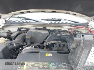 2003 Ford Explorer Eddie Bauer z VIN 1FMDU74K83UC53876, wystawiony jako IAAI lot #42502303 z przebiegiem 270 816 mil mil oraz . Historia ofert i sprzedaży dostępna na DreamBid. Obrazek 10.
