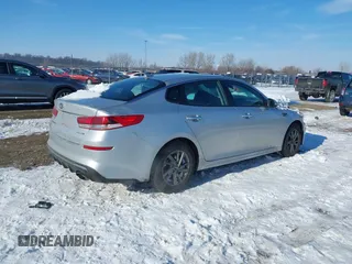 2020 Kia Optima LX z VIN 5XXGT4L30LG382312, wystawiony jako IAAI lot #41272843 z przebiegiem 118 633 mil mil oraz . Historia ofert i sprzedaży dostępna na DreamBid. Obrazek 4.