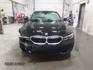 2021 BMW 3 Series 330i with VIN 3MW5R1J04M8B69186, listed as a IAAI auction lot 41576590 with 1 mi miles. Bid and sale history available at carsss.com. Image 11.