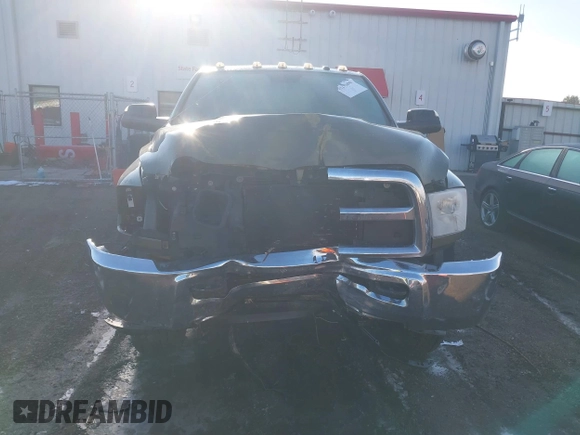 2015 Ram 2500 Tradesman с VIN 3C6UR5HL3FG629072, выставлен на аукционе IAAI как лот 41296490 с пробегом 211 318 миль миль и . История ставок и продаж доступна на DreamBid. Изображение 12.