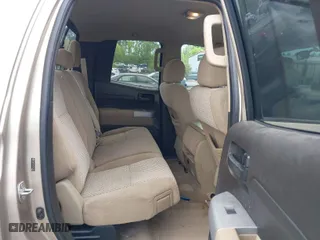 2007 Toyota Tundra SR5 with VIN 5TBBT54167S452826, listed as a IAAI auction lot 41956464 with 231,437 mi miles. Bid and sale history available at carsss.com. Image 8.