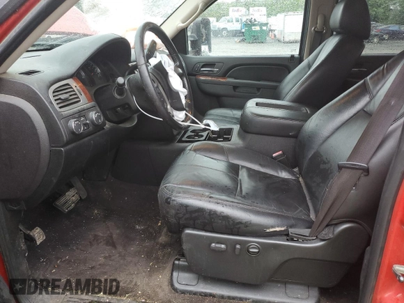 2010 GMC Sierra 1500 SLT z VIN 3GTRKWE3XAG209735, wystawiony jako Copart lot #56645795 z przebiegiem 168 927 mil mil oraz Szkoda całkowita • Salvage title. Historia ofert i sprzedaży dostępna na DreamBid. Obrazek 7.