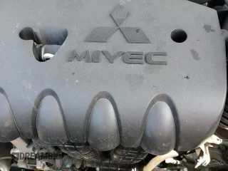 2018 Mitsubishi Outlander SE с VIN JA4AD3A31JJ001425, выставлен на аукционе Copart как лот 71965955 с пробегом 67 967 миль миль и Списание • Salvage title. История ставок и продаж доступна на DreamBid. Изображение 16.