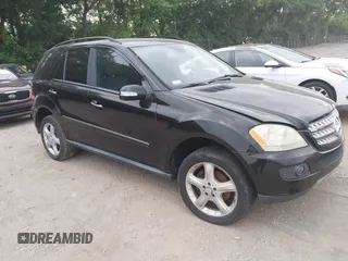 2008 Mercedes-Benz M 350 с VIN 4JGBB86E28A427847, выставлен на аукционе IAAI как лот 42509265 с пробегом 227 947 миль миль и . История ставок и продаж доступна на DreamBid. Изображение 1.