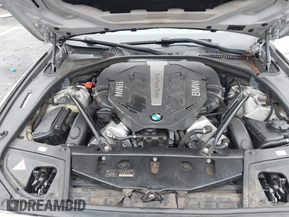2013 BMW 5 Series 550i with VIN WBAFR9C57DDX80666, listed as a IAAI auction lot 41556020 with 137,418 mi miles and . Bid and sale history available at carsss.com. Image 10.