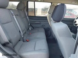 2006 Jeep Commander with VIN 1J8HG48N36C149296, listed as a IAAI auction lot 41422036 with 113,941 mi miles. Bid and sale history available at carsss.com. Image 8.