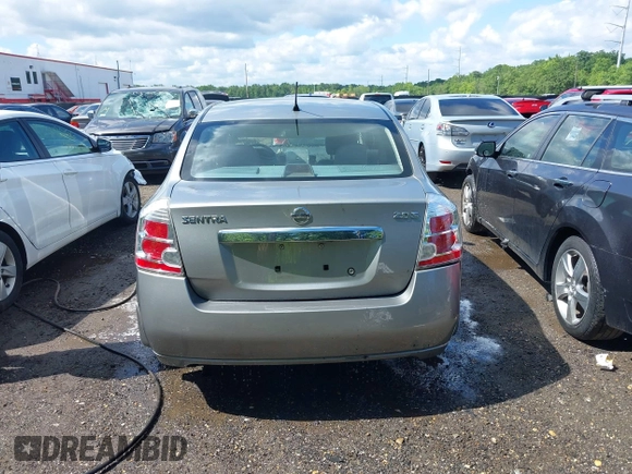 2010 Nissan Sentra S z VIN 3N1AB6AP4AL630821, wystawiony jako IAAI lot #42326350 z przebiegiem 160 152 mil mil oraz . Historia ofert i sprzedaży dostępna na DreamBid. Obrazek 16.