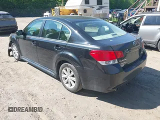 2010 Subaru Legacy Premium All-Weather Anniversary z VIN 4S3BMBC68A3216476, wystawiony jako IAAI lot #42329466 z przebiegiem 138 439 mil mil oraz . Historia ofert i sprzedaży dostępna na DreamBid. Obrazek 3.
