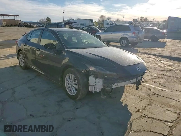 2025 Toyota Camry LE z VIN 4T1DAACK6SU023078, wystawiony jako Copart lot #47634775 z przebiegiem 8 572 mil mil oraz Szkoda całkowita • Salvage title. Historia ofert i sprzedaży dostępna na DreamBid. Obrazek 10.