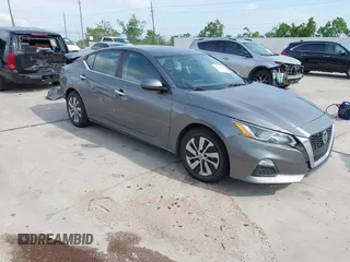 2020 Nissan Altima S z VIN 1N4BL4BV6LC152020, wystawiony jako IAAI lot #42099209 z przebiegiem 128 081 mil mil oraz . Historia ofert i sprzedaży dostępna na DreamBid. Obrazek 1.