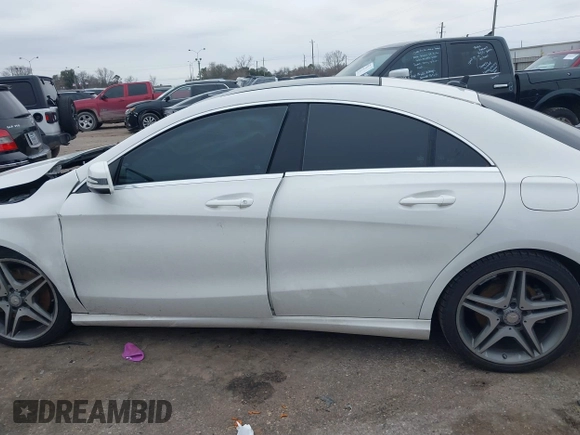 2019 Mercedes-Benz CLA 250 z VIN WDDSJ4EB1KN719681, wystawiony jako IAAI lot #41621921 z przebiegiem 35 672 mil mil oraz . Historia ofert i sprzedaży dostępna na DreamBid. Obrazek 13.