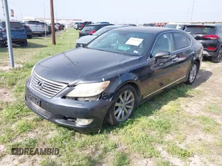 2011 Lexus LS 460 z VIN JTHCL5EF8B5011217, wystawiony jako IAAI lot #41941389 z przebiegiem Nie podano mil oraz . Historia ofert i sprzedaży dostępna na DreamBid. Obrazek 2.