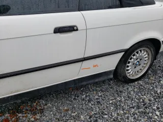 1994 BMW 3 Series 325iC with VIN WBABJ6326RJD36071, listed as a Copart auction lot 88812735 with 104,508 mi miles and Non Repairable. Bid and sale history available at carsss.com. Image 12.