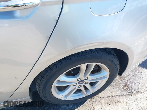 2018 Ford Fusion SE with VIN 3FA6P0LU1JR272522, listed as a IAAI auction lot 41796432 with 123,471 mi miles and . Bid and sale history available at DreamBid. Image 19.