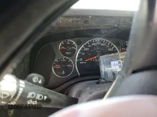 2016 GMC Savana Cargo z VIN 1GTW7AFF9G1902240, wystawiony jako Copart lot #48993415 z przebiegiem Nie podano mil oraz Szkoda całkowita • Salvage title. Historia ofert i sprzedaży dostępna na DreamBid. Obrazek 9.