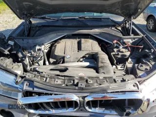 2015 BMW X5 xDrive35i z VIN 5UXKR0C57F0K61171, wystawiony jako Copart lot #57555405 z przebiegiem 119 664 mil mil oraz Szkoda całkowita • Salvage title. Historia ofert i sprzedaży dostępna na DreamBid. Obrazek 12.