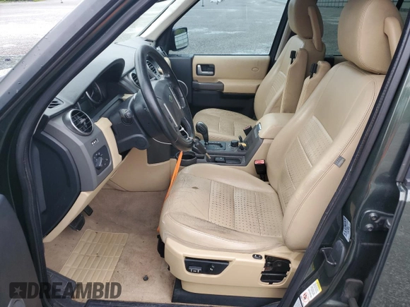 2007 Land Rover LR3 SE z VIN SALAE25417A423857, wystawiony jako Copart lot #57549935 z przebiegiem 126 650 mil mil oraz Szkoda całkowita • Salvage title. Historia ofert i sprzedaży dostępna na DreamBid. Obrazek 7.