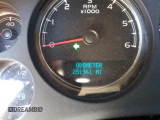 2007 Chevrolet Tahoe LS с VIN 1GNFC13CX7R396240, выставлен на аукционе Copart как лот 52126425 с пробегом 251 961 миль миль и Списание • Salvage title. История ставок и продаж доступна на DreamBid. Изображение 9.