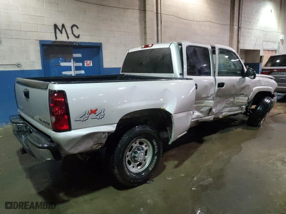 2004 Chevrolet Silverado 2500 Crew Cab LT with VIN 1GCGK23UX4F175037, listed as a Copart auction lot 86499924 with 89,384 mi miles and Clean Title. Bid and sale history available at carsss.com. Image 3.