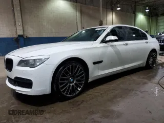 2013 BMW 7 Series 750Li with VIN WBAYE8C55DD132113, listed as a Copart auction lot 42035025 with 183,521 mi miles and Clean title. Bid and sale history available at DreamBid. Image 1.