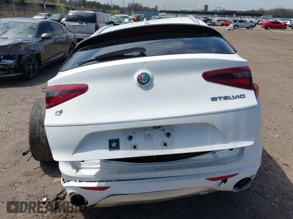 2020 Alfa Romeo Stelvio Ti z VIN ZASPAKBN9L7C76146, wystawiony jako IAAI lot #42038751 z przebiegiem 29 107 mil mil oraz . Historia ofert i sprzedaży dostępna na DreamBid. Obrazek 16.