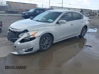2015 Nissan Altima S with VIN 1N4AL3AP0FN900696, listed as a IAAI auction lot 41960816 with 168,139 mi miles and . Bid and sale history available at carsss.com. Image 2.