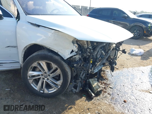 2020 Audi Q7 Premium with VIN WA1AXAF73LD007509, listed as a IAAI auction lot 42048929 with 73,948 mi miles and . Bid and sale history available at DreamBid. Image 6.