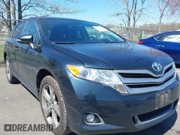 2015 Toyota Venza XLE with VIN 4T3BK3BB1FU117285, listed as a IAAI auction lot 41995884 with 106,237 mi miles. Bid and sale history available at carsss.com. Image 1.